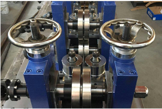 3.0mm-10.0mm Hf مطحنة الأنبوب الملحوم 30-80m / Min Roll Pass Design